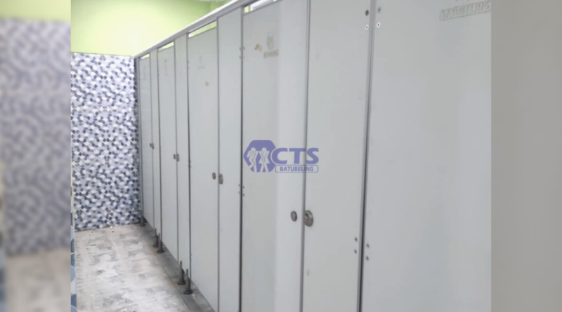 fasilitas cubicle toilet