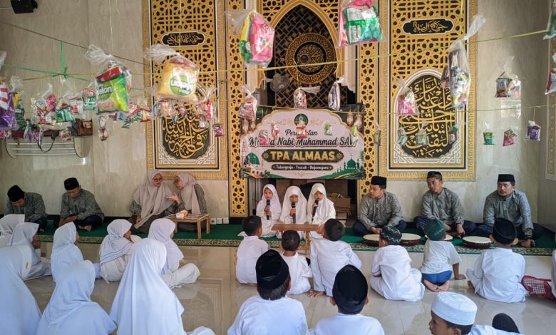 Khidmat Maulid Nabi di TPA Almaas Bojonegoro, Tanamkan Karakter Santri Lewat Teladan Rasulullah 109 WhatsApp Image 2026 08 31 at 18.52.25 https://batubelingmedia.xyz/ Khidmat Maulid Nabi di TPA Almaas Bojonegoro, Tanamkan Karakter Santri Lewat Teladan Rasulullah Wakul Cemedhink Trucuk September