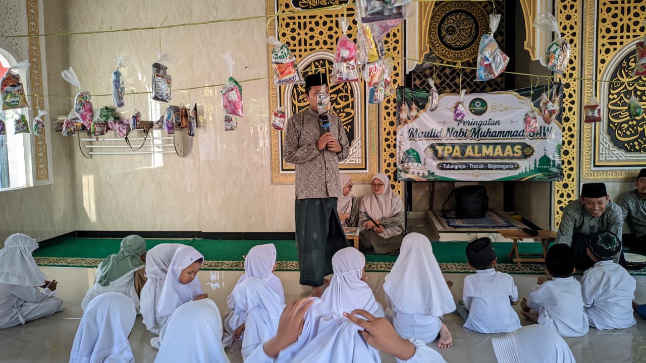 WhatsApp Image 2026 08 31 at 18.52.26 https://batubelingmedia.xyz/khidmat-maulid-nabi-di-tpa-almaas-bojonegoro-tanamkan-karakter-santri-lewat-teladan-rasulullah/ Khidmat Maulid Nabi di TPA Almaas Bojonegoro, Tanamkan Karakter Santri Lewat Teladan Rasulullah peringatan maulid nabi muhammad 1448H September