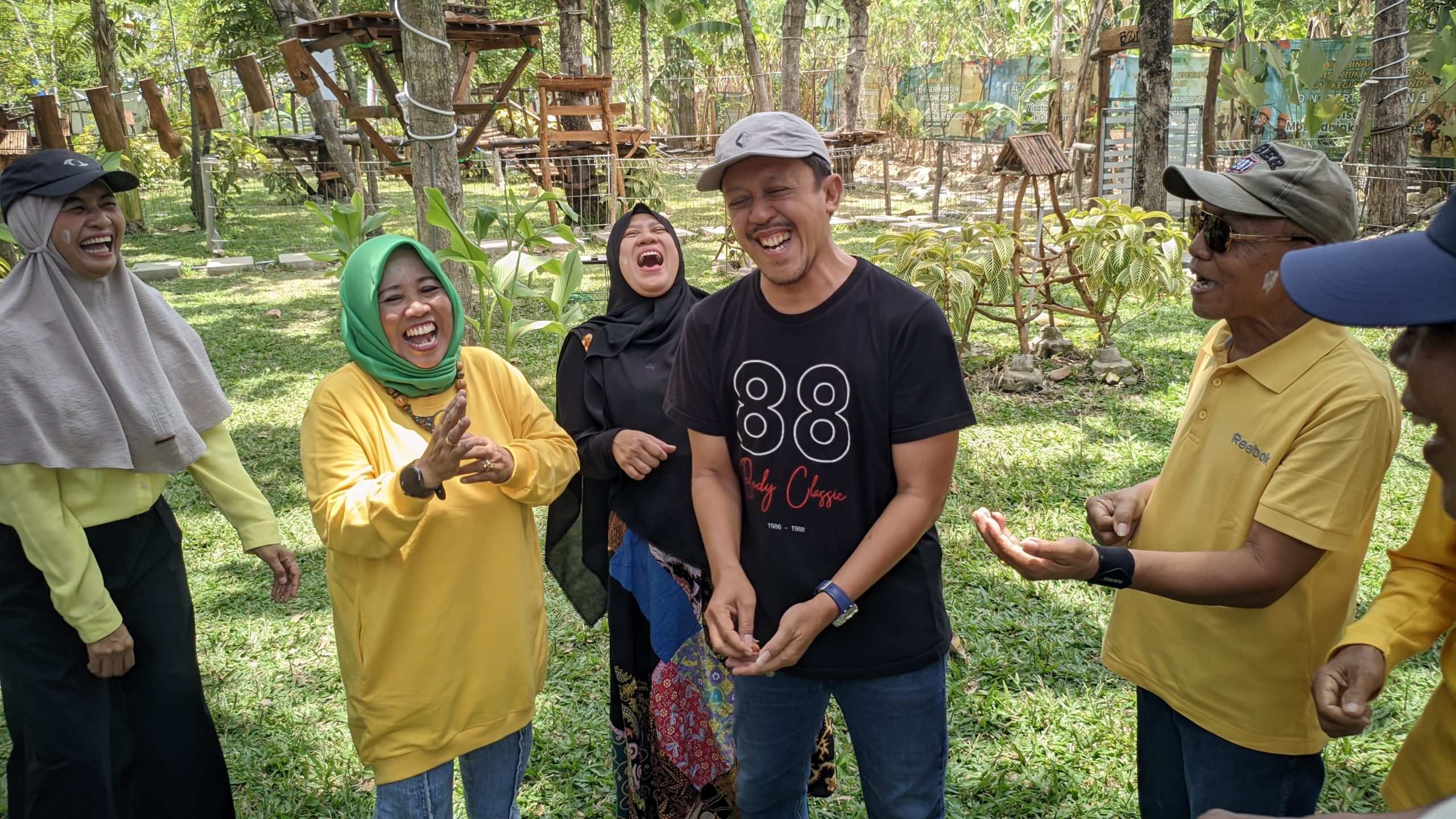 UtanKaliki Rodin 20261007 111043 UtanKaliki LMC R18 Nemesis POCOX7Pro scaled https://batubelingmedia.xyz/outbound-batubeling-hadirkan-permainan-untuk-lansia-gjpc-surabaya-menikmati-keseruannya/ Outbound BatuBeling Hadirkan Permainan untuk Lansia, GJPC Surabaya Menikmati Keseruannya Outbound Oktober