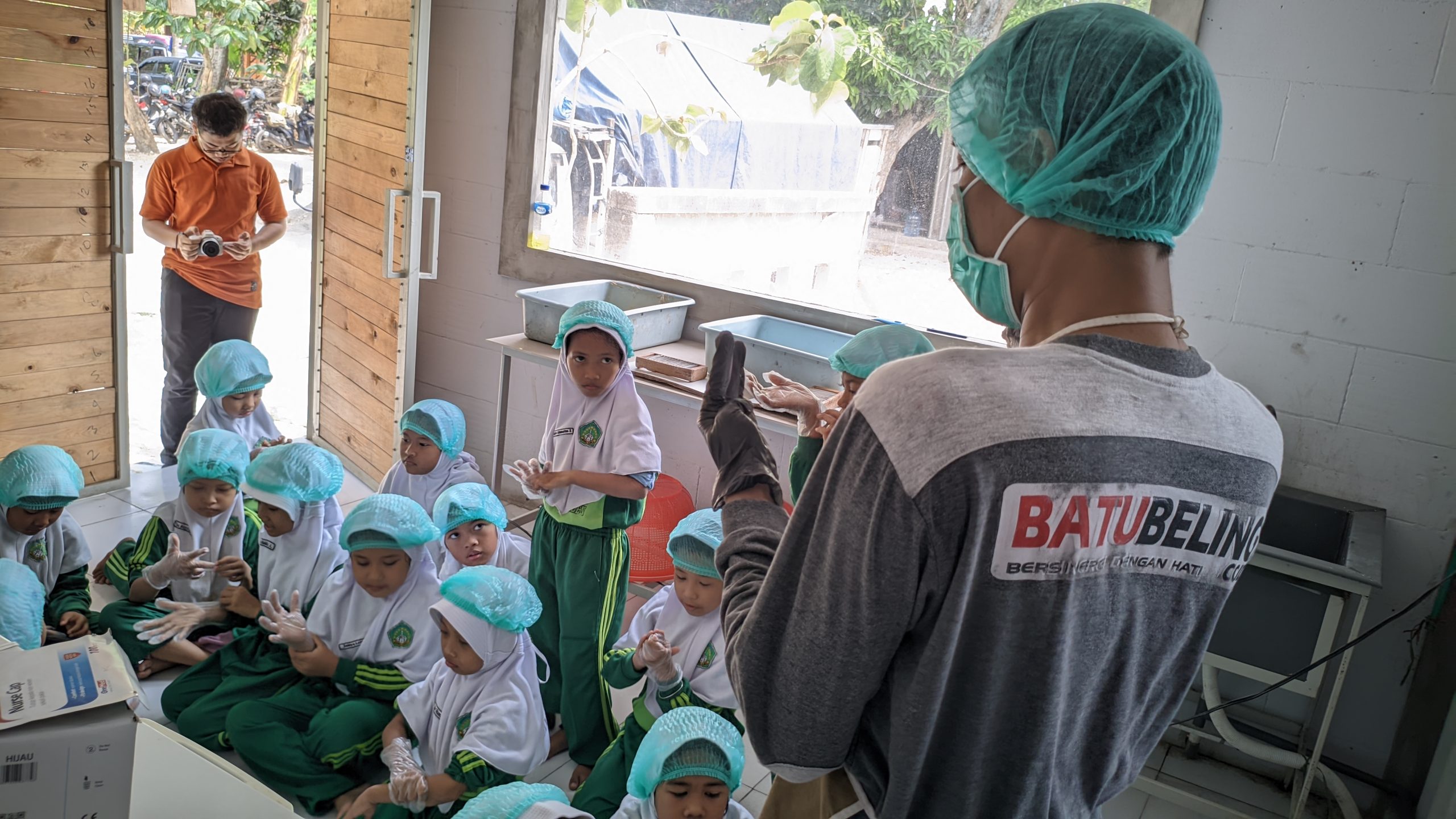 UtanKaliki Rodin 20261026 093943 UtanKaliki LMC R18 Nemesis POCOX7Pro scaled https://batubelingmedia.xyz/belajar-dari-buah-jadi-camilan-siswa-mi-bahrul-ulum-1-balen-kenali-proses-pengolahan-keripik-buah-garink/ Belajar Dari Buah Jadi Camilan, Siswa Mi Bahrul Ulum 1 Balen Kenali Proses Pengolahan Keripik Buah Garink SIswa Oktober