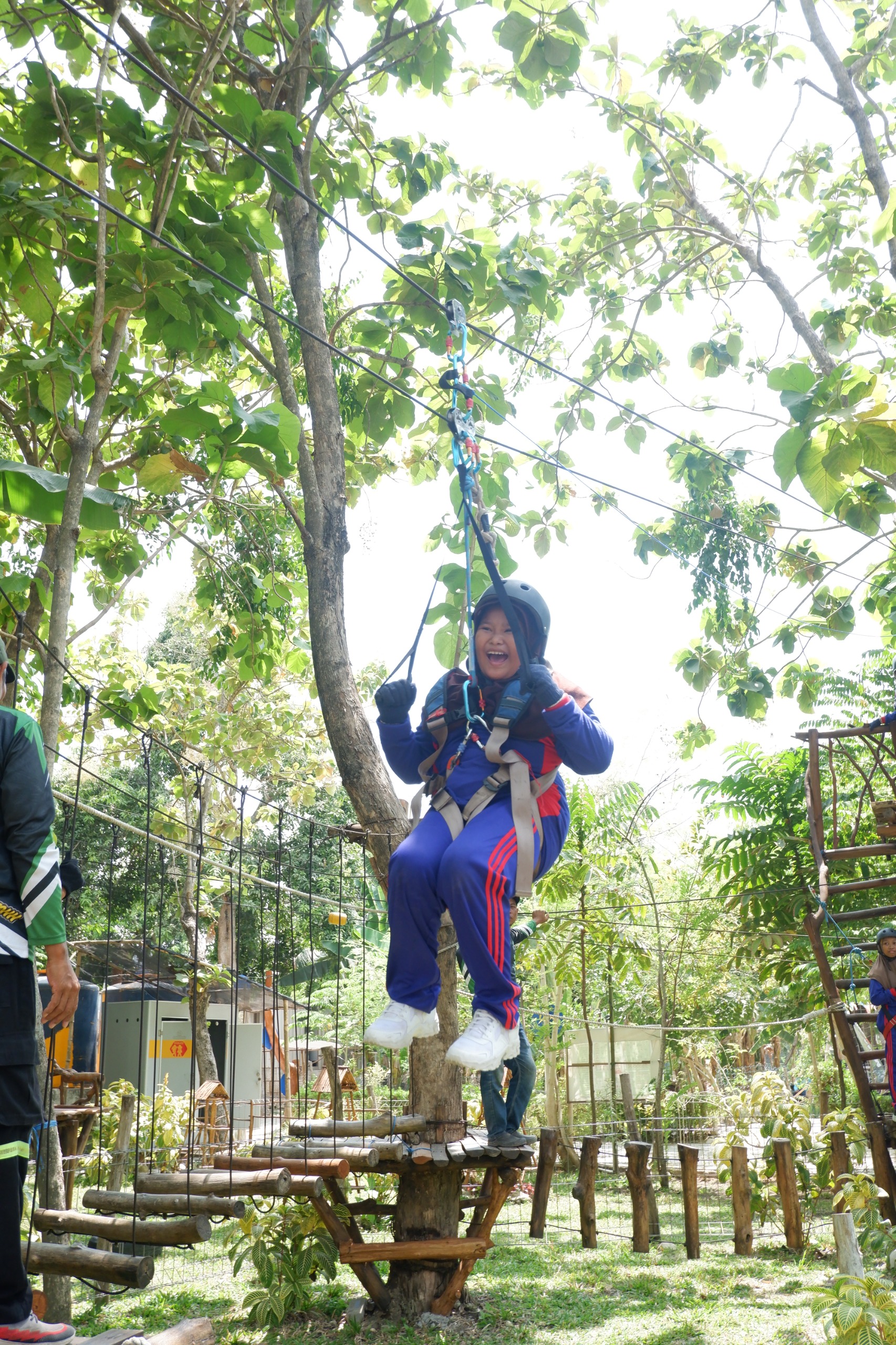 Mbedidhink Outbound Jadi Ruang Belajar Seru bagi Ratusan Siswa SDN Kedungsari Temayang 2 WhatsApp Image 2026 10 20 at 15.23.53 https://batubelingmedia.xyz/mbedidhink-outbound-jadi-ruang-belajar-seru-bagi-ratusan-siswa-sdn-kedungsari-temayang/ Mbedidhink Outbound Jadi Ruang Belajar Seru bagi Ratusan Siswa SDN Kedungsari Temayang Outbound Oktober