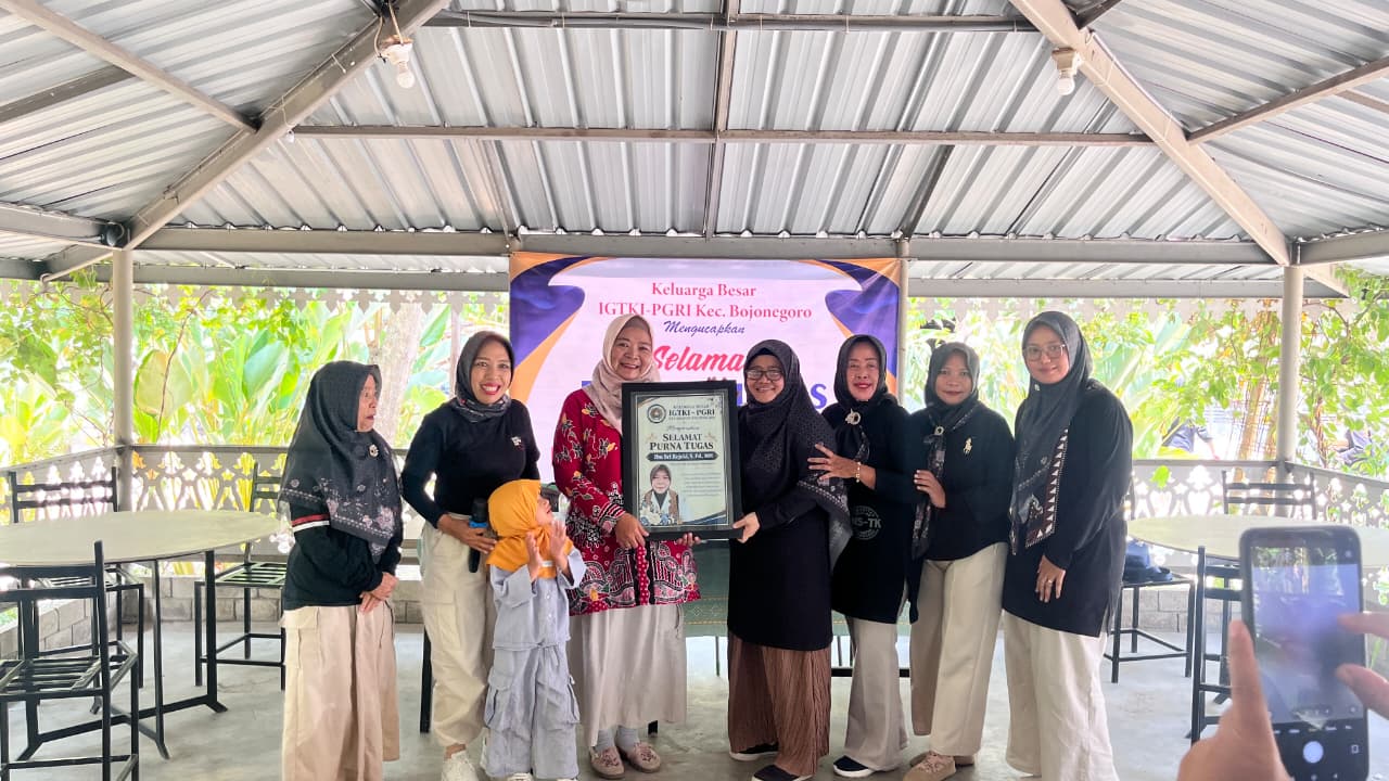WhatsApp Image 2026 10 21 at 15.33.37 https://batubelingmedia.xyz/igtki-bojonegoro-gelar-acara-purna-tugas-di-wakul-cemedhink-trucuk-diikuti-120-kepala-dan-guru-tk/ IGTKI Bojonegoro Gelar Acara Purna Tugas di Wakul Cemedhink Trucuk, Diikuti 120 Kepala dan Guru TK cemedhink Oktober