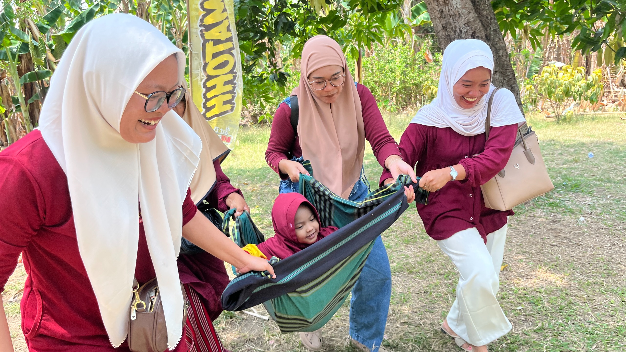 WhatsApp Image 2026 10 24 at 15.11.56 3 https://batubelingmedia.xyz/belajar-sambil-bermain-kb-ra-ummi-kamilah-sunan-drajat-bubulan-asah-kerja-sama-anak-di-mbedidhink-outbound/ BELAJAR SAMBIL BERMAIN KB RA UMMI KAMILAH SUNAN DRAJAT BUBULAN ASAH KERJA SAMA ANAK DI MBEDIDHINK OUTBOUND Mbedidhink Outbound Oktober